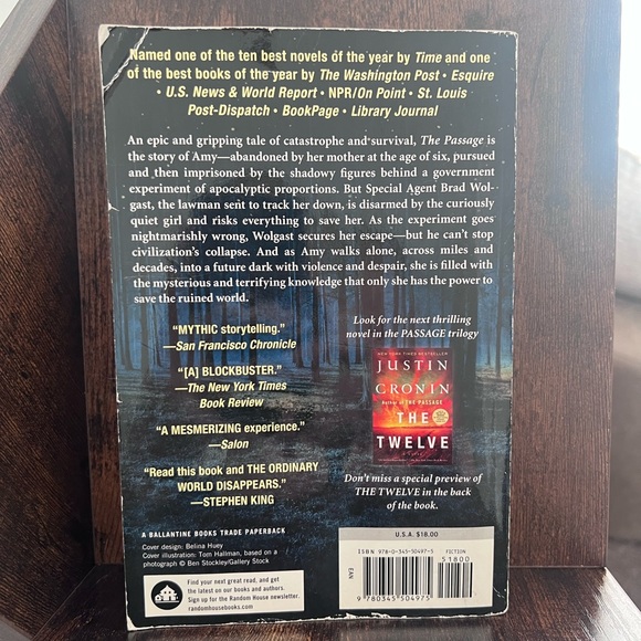 The Passage by Justin Cronin - Picture 4 of 4